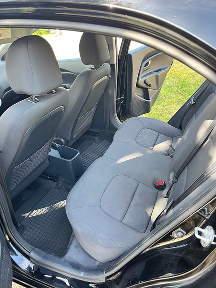 Kia Rio 7 of 19