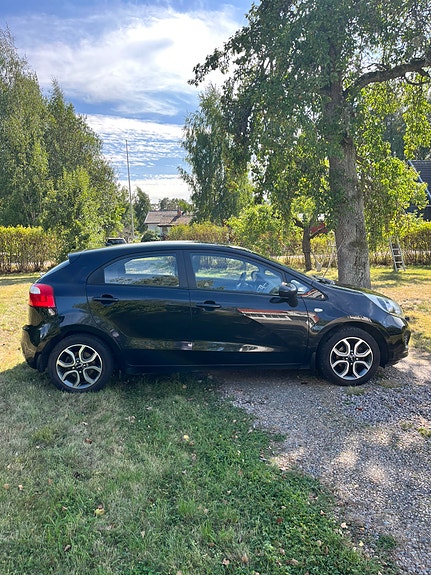 Kia Rio 4 of 19