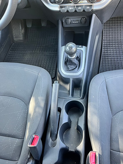 Kia Rio 15 of 19