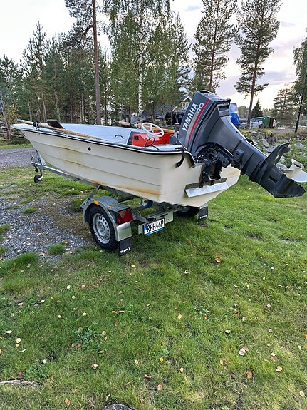 Örnvik 480 med yamaha 40hk tvåtakt 3 of 9