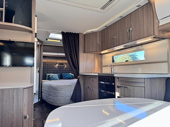 Kabe ROYAL 560 XL KS Dubbelbädd, Tält, Markis, Mover, Solpanel (Förmedling) 5 of 14