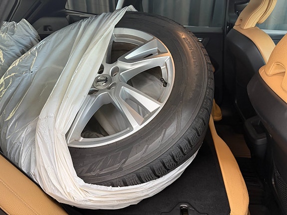 Volvo XC60 7 of 13