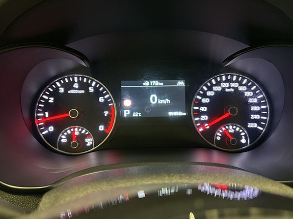 Kia Optima 12 of 24