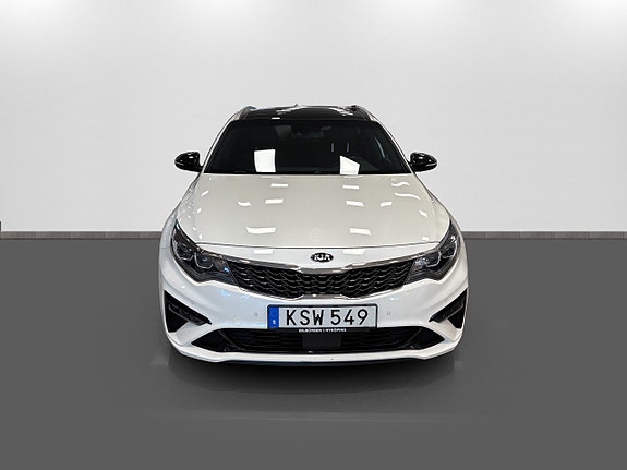 Kia Optima 2 of 24
