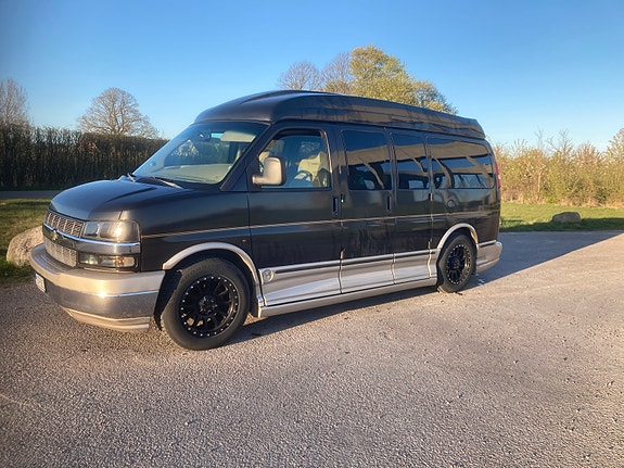 Chevrolet Express 5 of 12