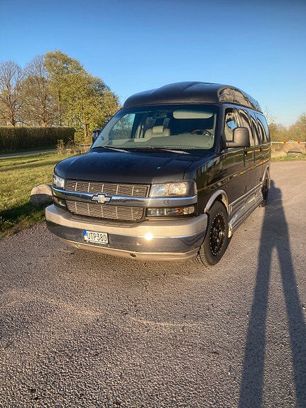 Chevrolet Express 10 of 12
