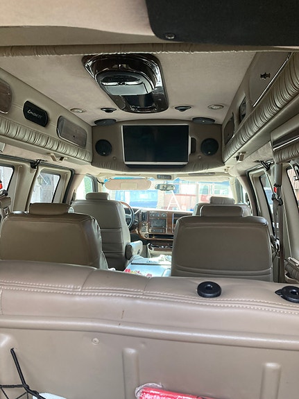 Chevrolet Express 7 of 12