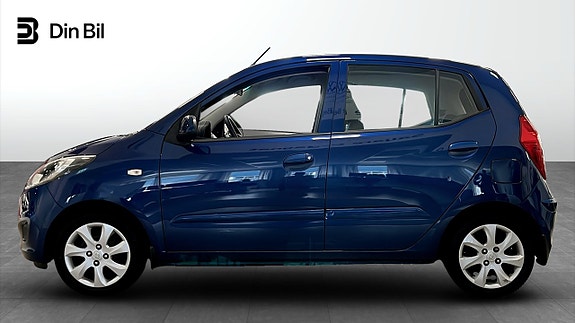 Hyundai i10 2 of 12
