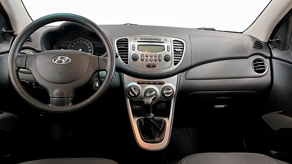 Hyundai i10 10 of 12