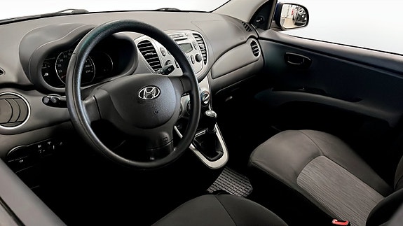 Hyundai i10 7 of 12