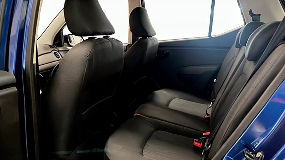 Hyundai i10 11 of 12