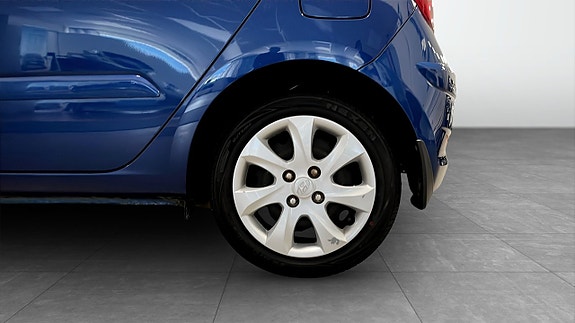 Hyundai i10 6 of 12