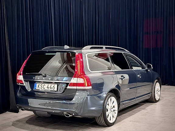 Volvo V70 7 of 30