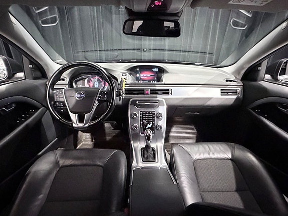 Volvo V70 16 of 30