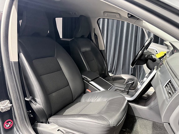Volvo V70 10 of 30