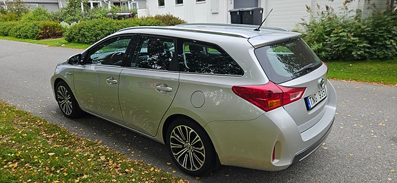 Toyota Auris 4 of 10