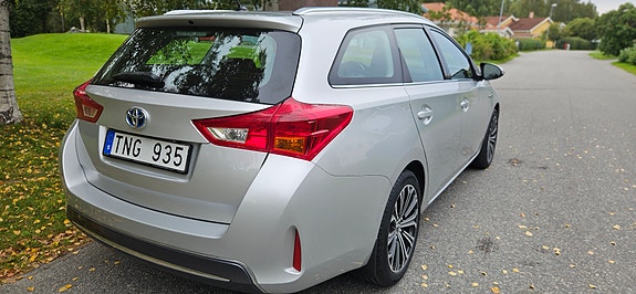 Toyota Auris 3 of 10