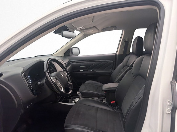Mitsubishi Outlander 9 of 23