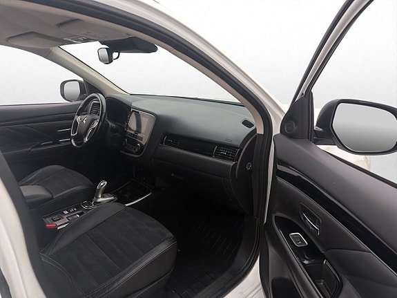 Mitsubishi Outlander 12 of 23