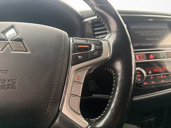 Mitsubishi Outlander 16 of 23