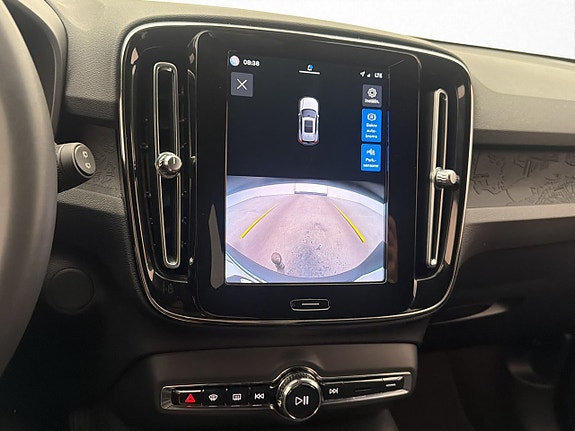 Volvo XC40 16 of 30