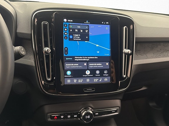 Volvo XC40 17 of 30