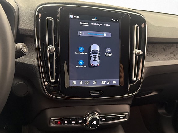 Volvo XC40 20 of 30