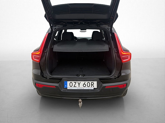 Volvo XC40 10 of 30