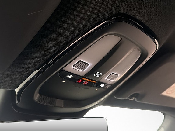 Volvo XC40 28 of 30