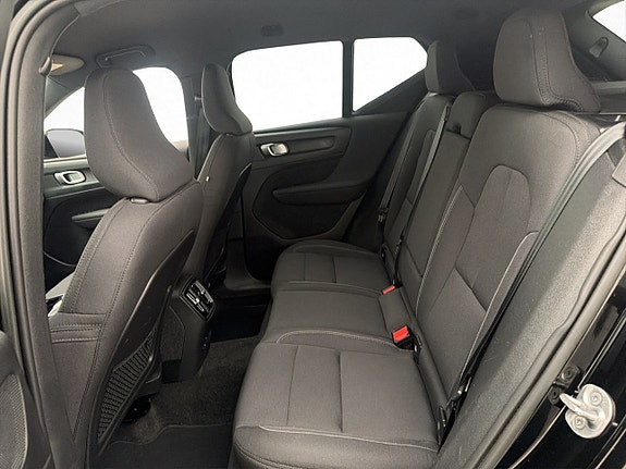 Volvo XC40 24 of 30