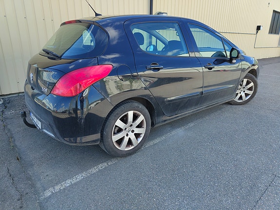 Peugeot 308 3 of 4