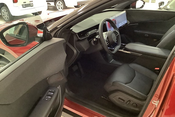 Mazda CX-6e 7 of 11