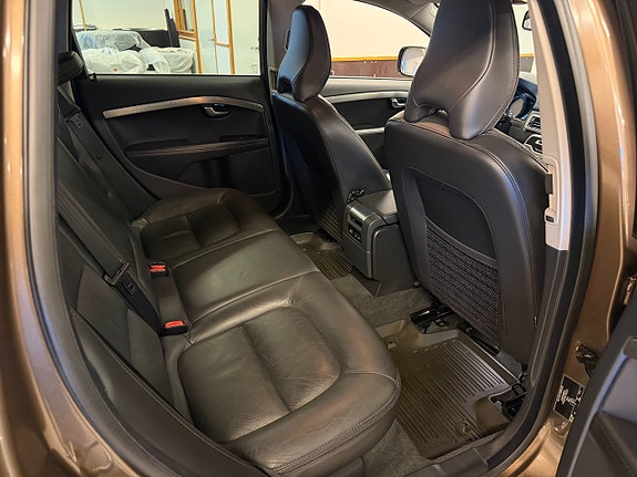 Volvo XC70 9 of 11