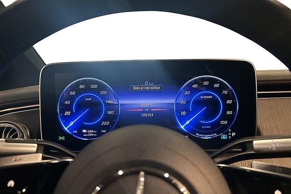 Mercedes-Benz EQS450 9 of 18
