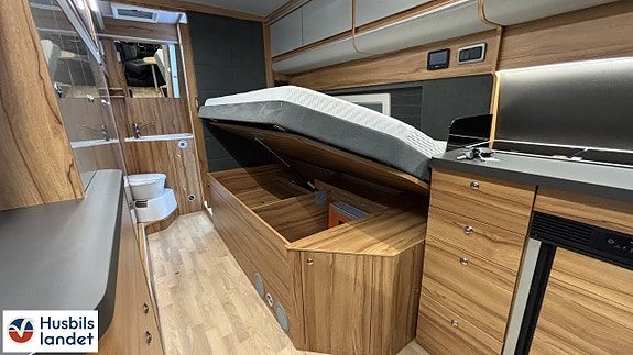Affinity Affinity CAMPER VAN 8 of 12