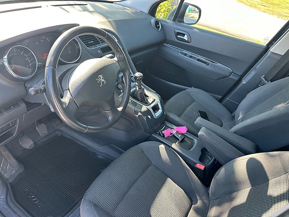 Peugeot 5008 9 of 9