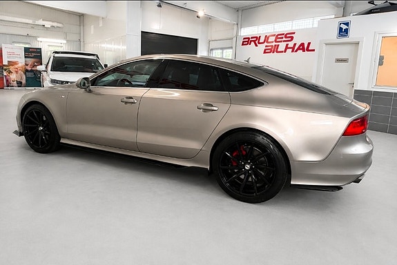 Audi A7 8 of 22