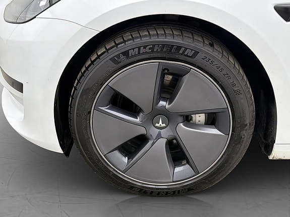 Tesla Model 3 29 of 30