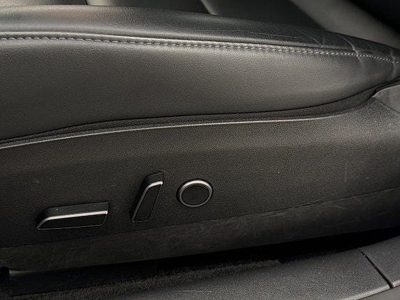 Tesla Model 3 23 of 30