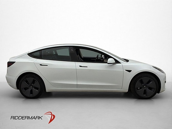 Tesla Model 3 9 of 30