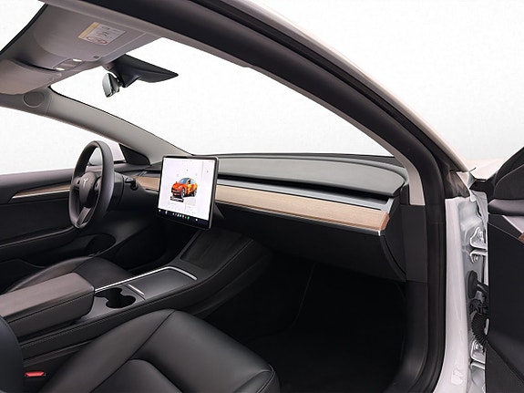 Tesla Model 3 25 of 30
