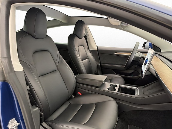 Tesla Model 3 22 of 30