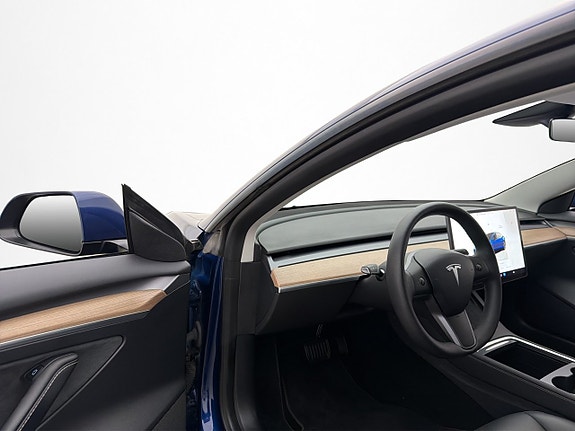 Tesla Model 3 10 of 30