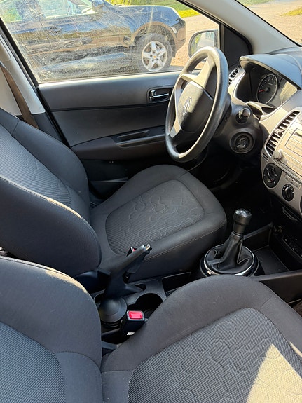 Hyundai i20 8 of 26