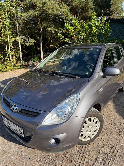 Hyundai i20 2 of 26