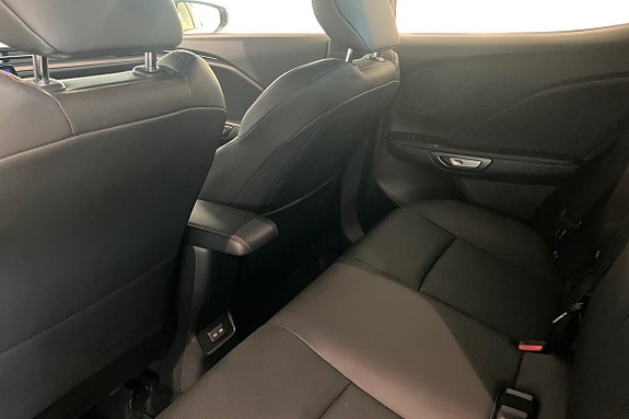 Lexus LBX 11 of 20