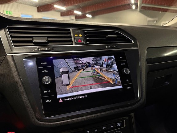 Volkswagen Tiguan 15 of 24