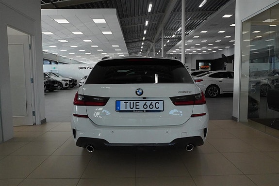 BMW 330e 6 of 11