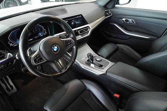 BMW 330e 2 of 11