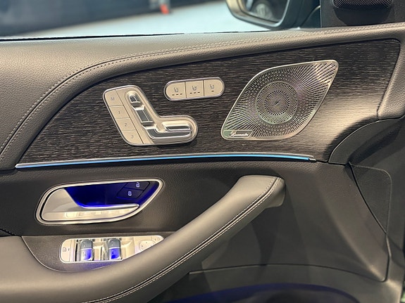 Mercedes-Benz GLE53 16 of 18